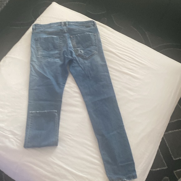 Diesel DNA distressed Tepphar Slim Carrot Jean - Picture 2 of 6